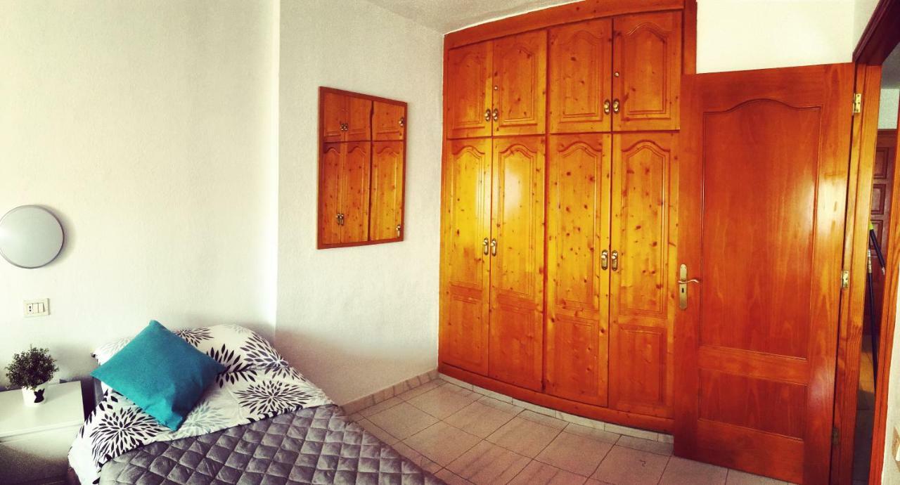 Apartamento En Playa Las Vistas - Torres Del Sol Arona  Exterior photo