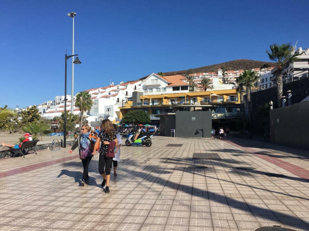 Apartamento En Playa Las Vistas - Torres Del Sol Arona  Exterior photo